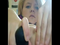Perfectly shaved blonde teen uses multiple sex toys to pleasure her soaked cunt while live